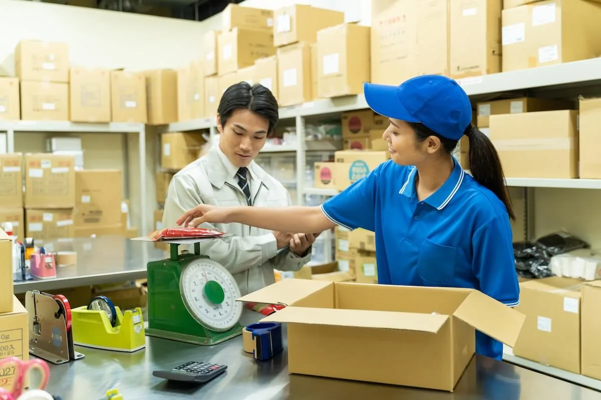 【新子安駅より無料送迎バスあり♪】スーパーの商品出荷作業